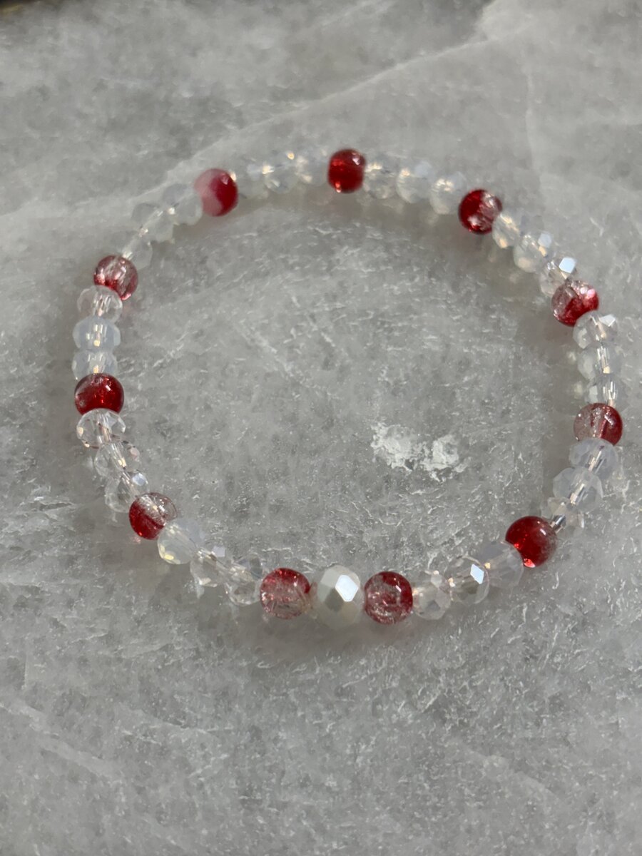 Red Crystal & Pearl Bead Bracelet